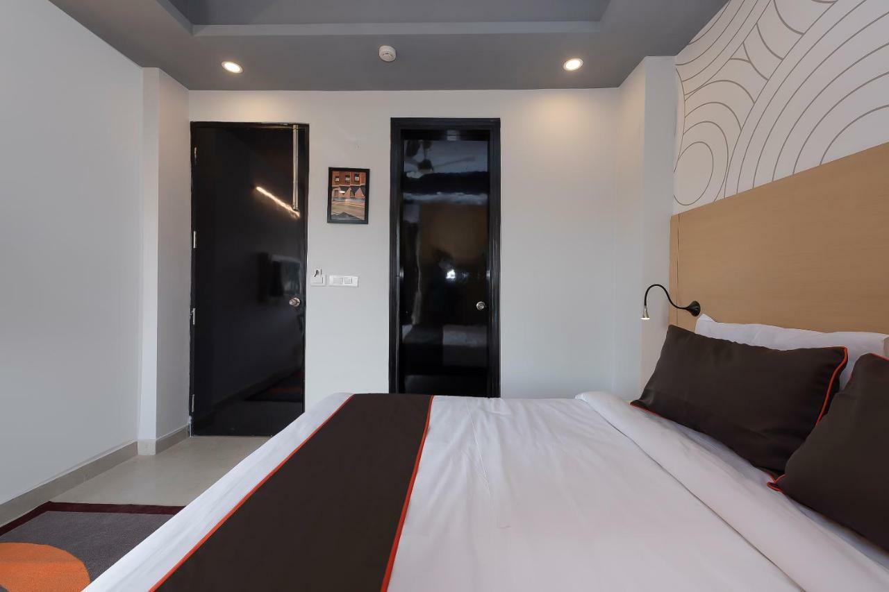 Collection O 162 Vardhman International Gurgaon Exterior foto